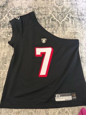 Vintage Mike Vick One-Shoulder Black NFL Reebok Jersey with Red/White Number 7